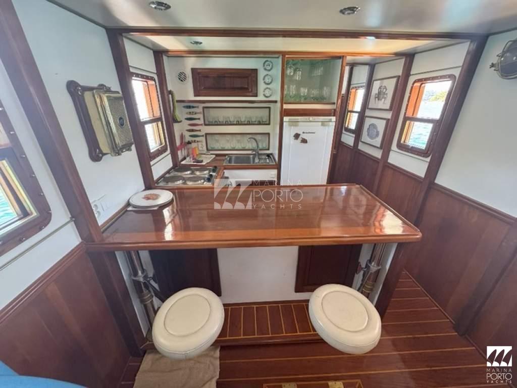 Trawler de madeira 52_slide_2
